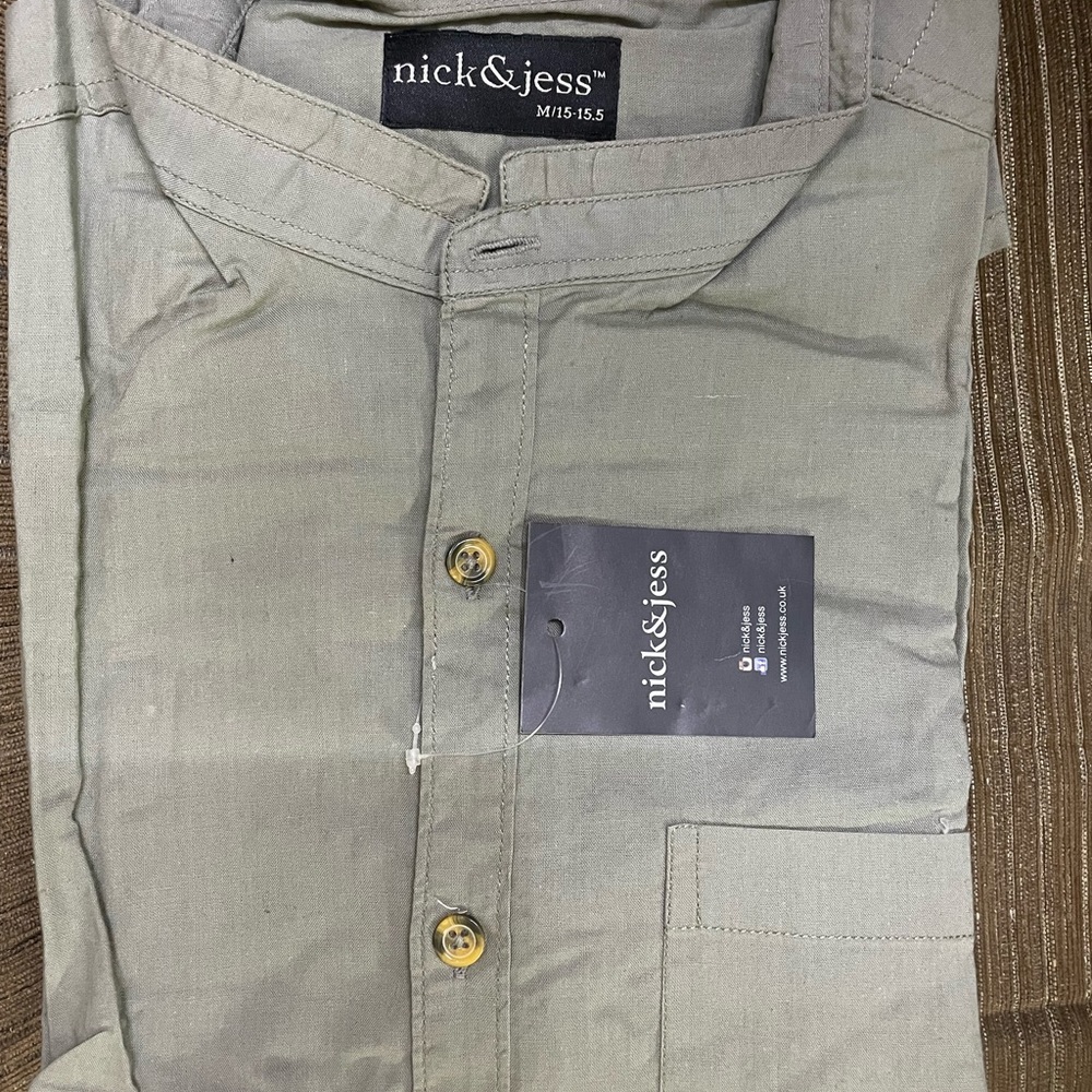Mens Olive Green Linen shirt with Mandarin Collar. Size M. New with tag. - Picture 3 of 5